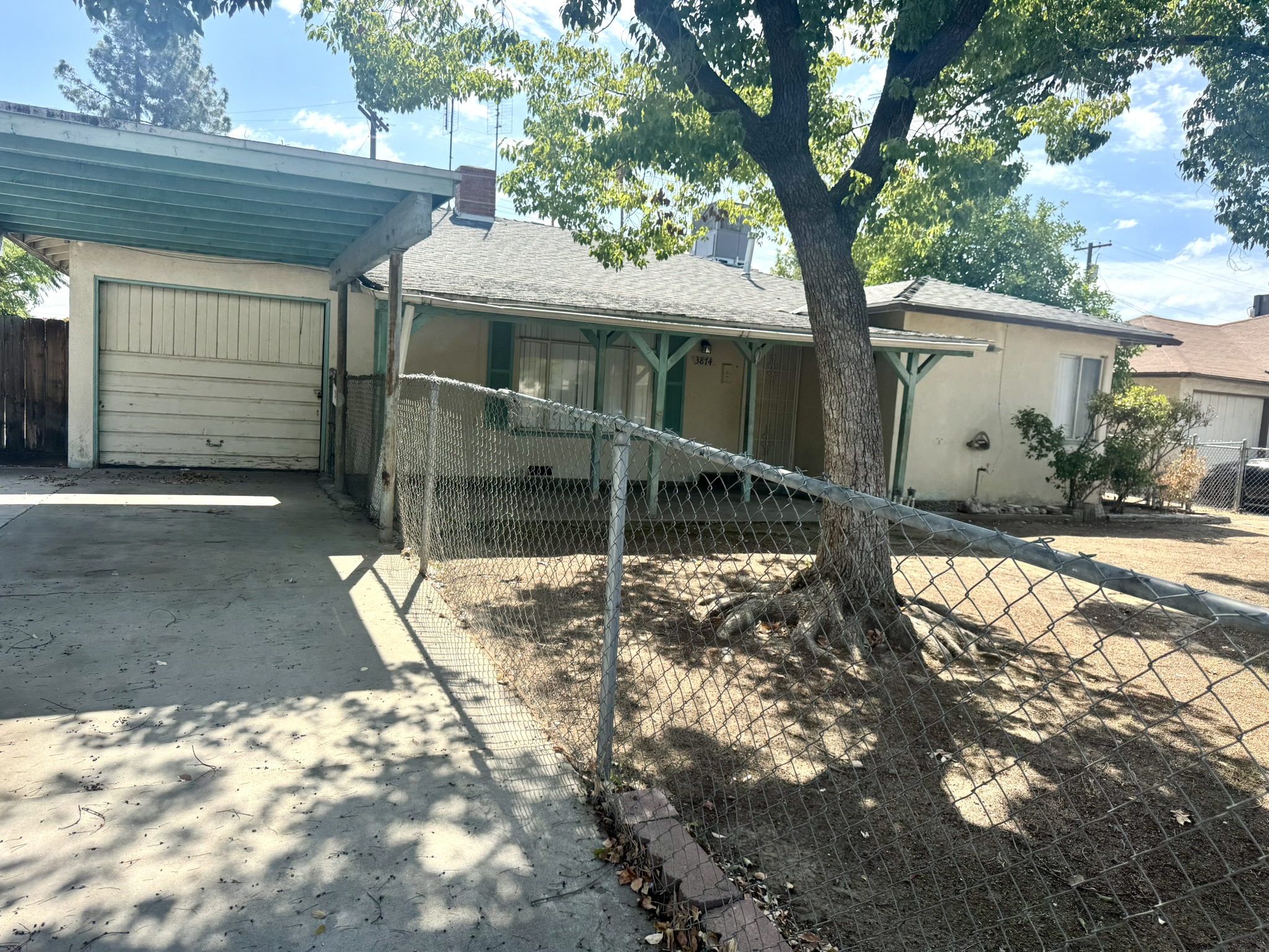 3874 Arden Drive South